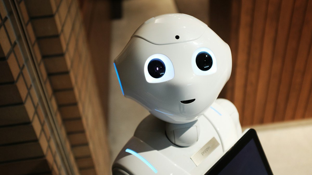 The Practical Guide to AI in Digital Marketing: Augmenting Human Creativity with Machine Intelligence